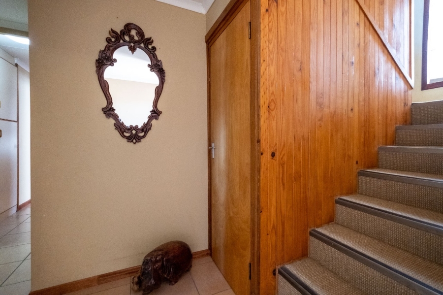 4 Bedroom Property for Sale in Herolds Bay Western Cape